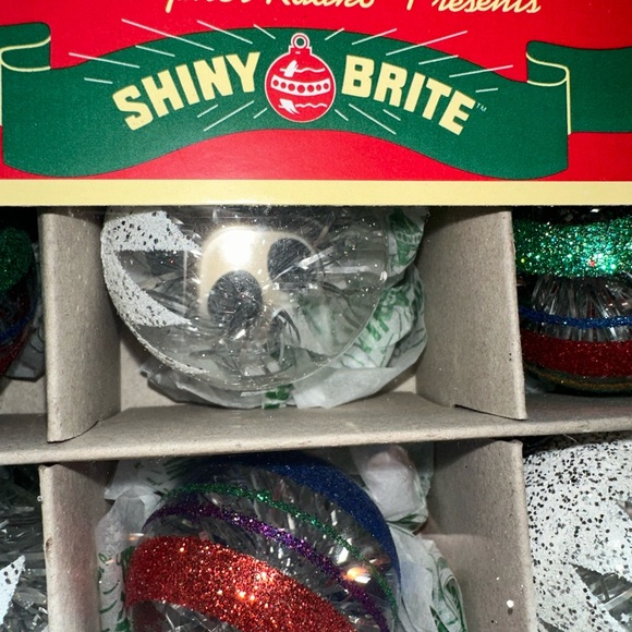 Christopher Radko Shiny Brite Snowcap & Tinsel 12 Glass Christmas Tree Ornaments - Picture 3 of 4